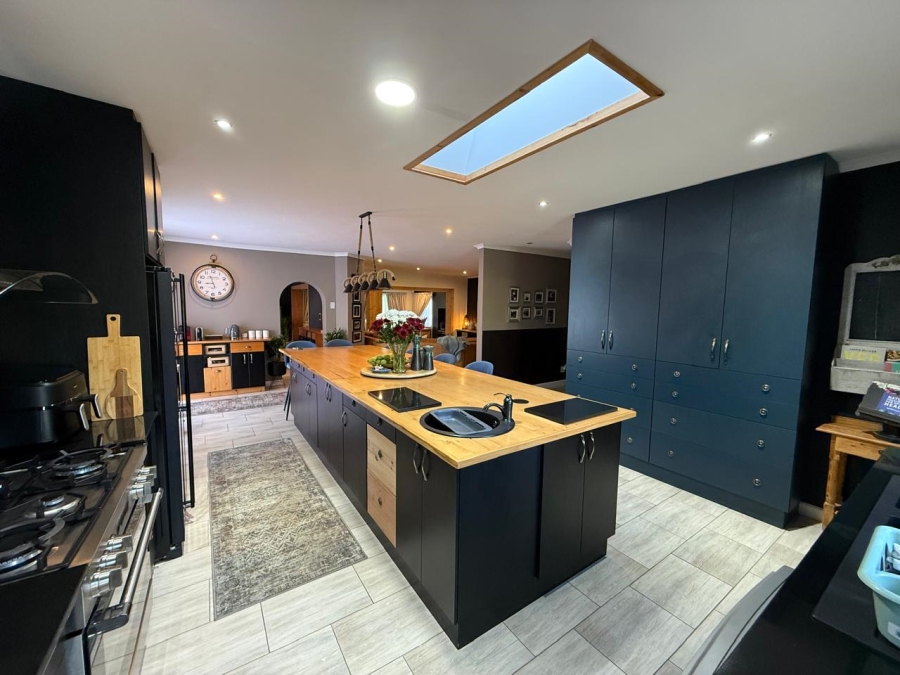 4 Bedroom Property for Sale in Sherwood Eastern Cape